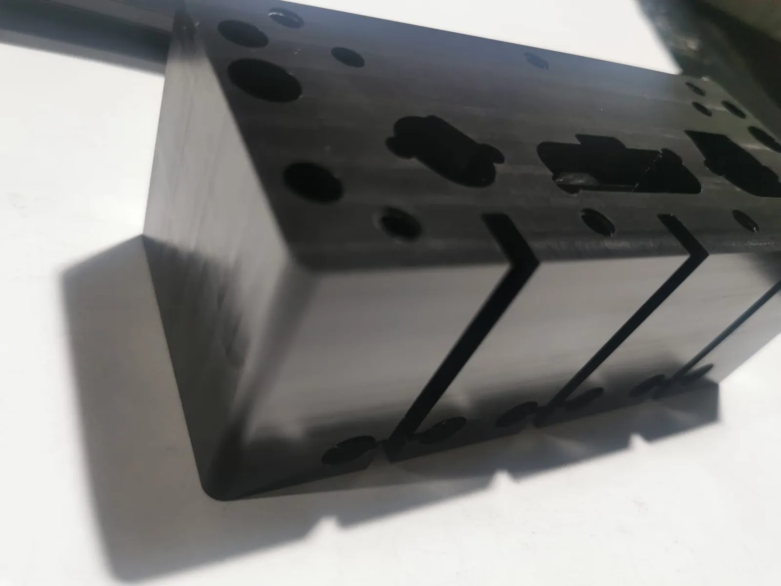 Piesă complexă din aluminiu frezată CNC