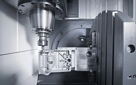 Masă rotativă și înclinabilă a centrului DMG MORI CMX 50 U